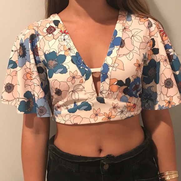 Zara Tops - Zara floral crop!